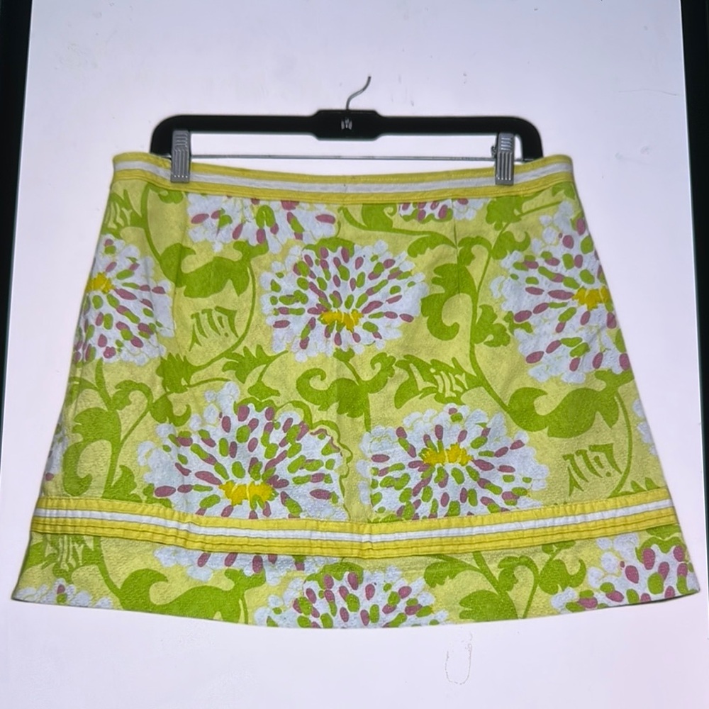 Lilly Pulitzer Jubilee Heatherly Floral Yellow Skort - Picture 5 of 9